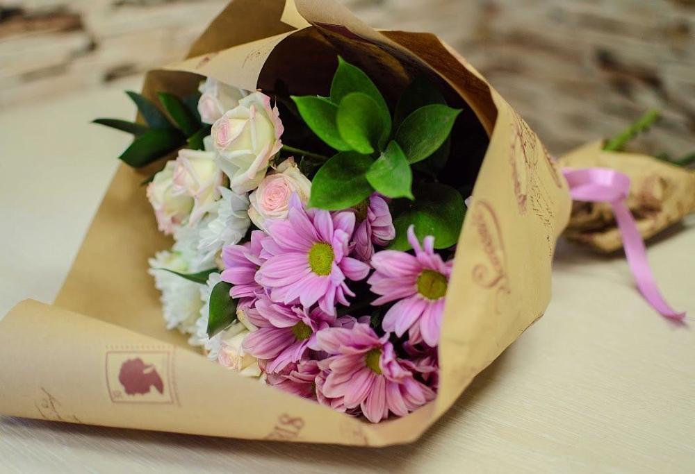 Букет цветов из: Розы и Хризантемы в Троицко-Печорске