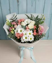 Букет цветов из:  Розы, Лизиантусы и Хризантемы в Троицко-Печорске
