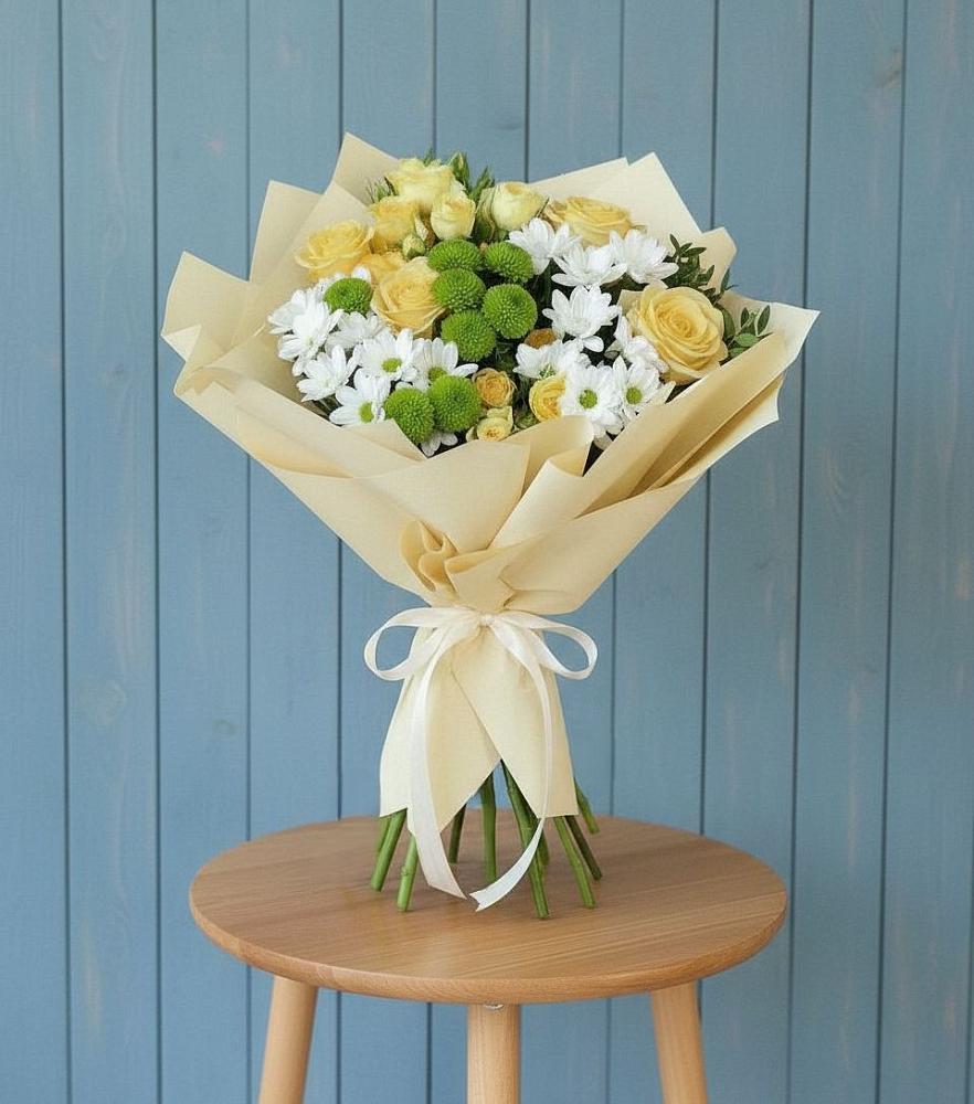 Букет цветов из: Хризантемы и Розы в Троицко-Печорске