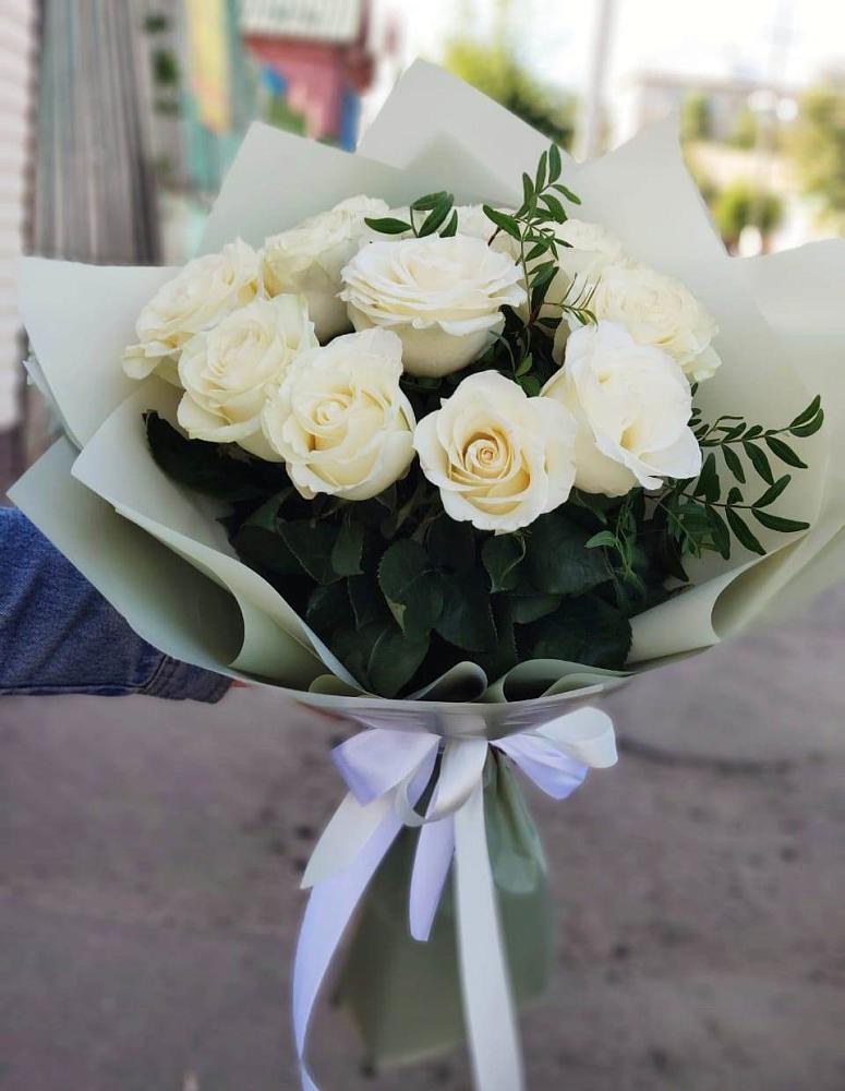 Букет Белые розы Проуд в Троицко-Печорске
