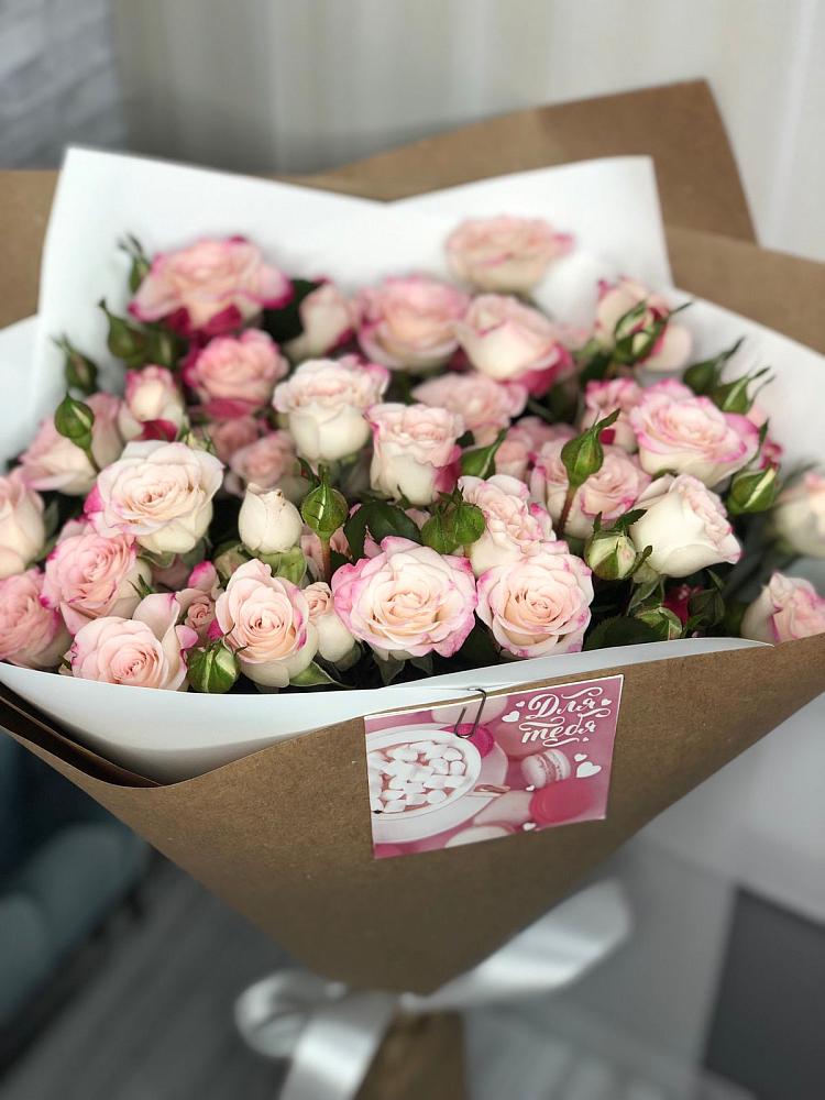 Букет цветов из: Розы в Троицко-Печорске