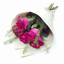 Букет цветов из:  Розы в Троицко-Печорске