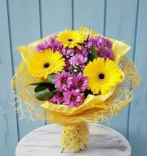 Букет цветов из:  Хризантемы и Герберы в Троицко-Печорске