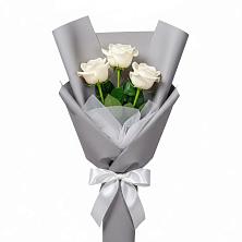 Букет 3 белые розы в Троицко-Печорске