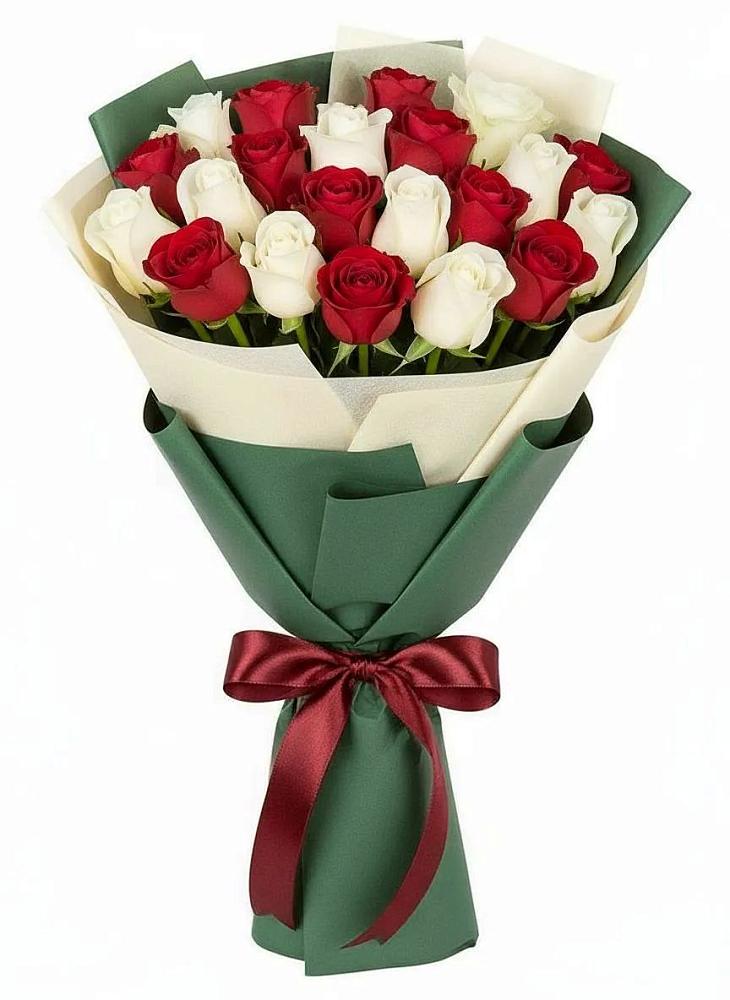Букет Микс из красных и белых роз в Троицко-Печорске