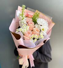 Букет цветов из:  Хризантемы и Розы в Троицко-Печорске