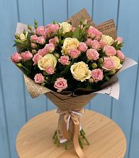 Букет цветов из:  Розы в Троицко-Печорске