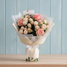 Букет цветов из:  Розы в Троицко-Печорске